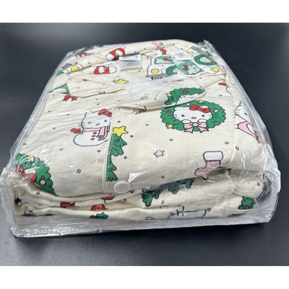 Pottery Barn Teen Hello Kitty Christmas Flannel 2 Piece Pajama Set Size Large - Picture 2 of 5